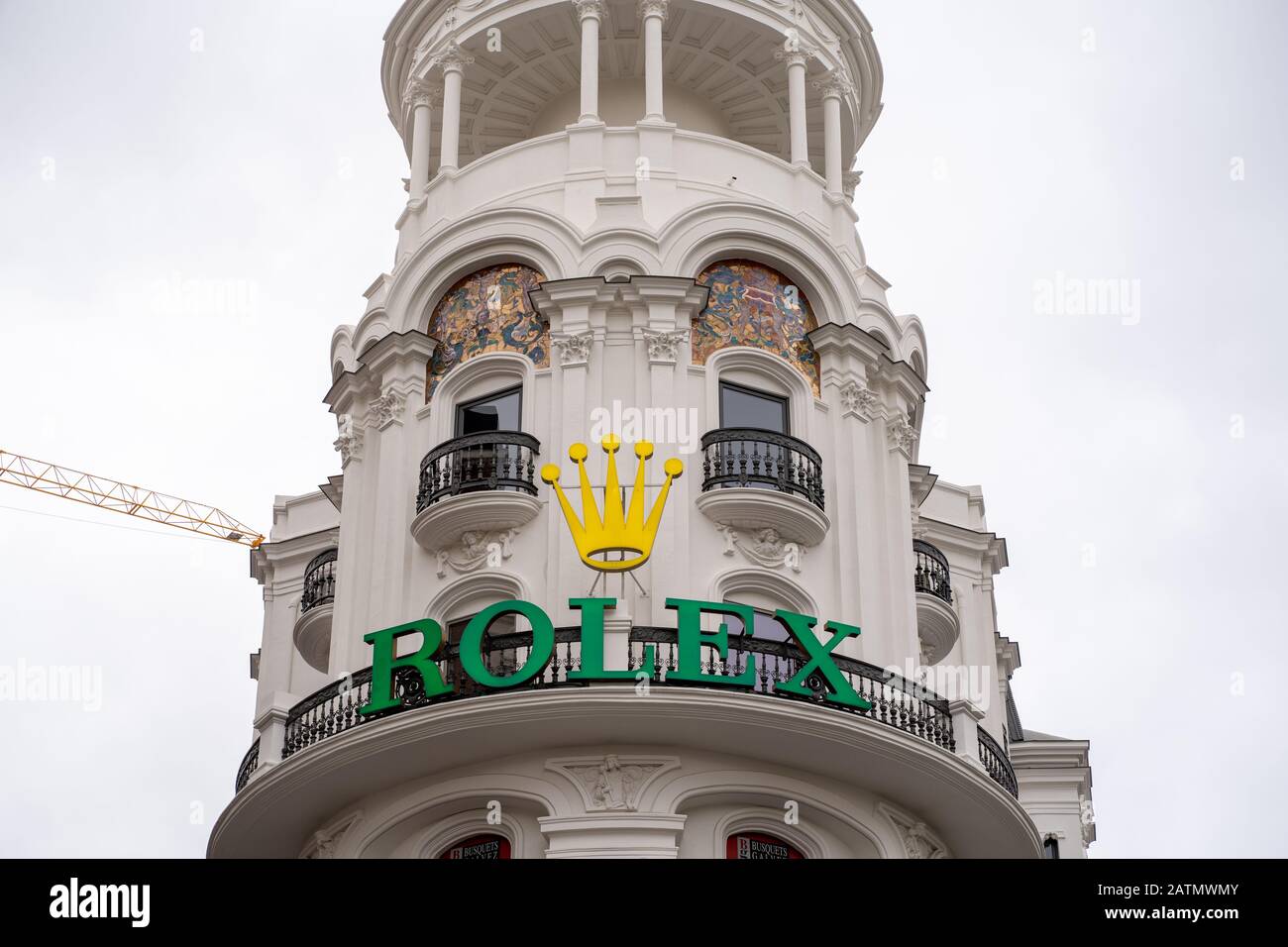 Madrid, España - 25 de enero de 2020: Relojes Rolex firman en edificio en  Madrid, España, vendiendo joyas de lujo Fotografía de stock - Alamy