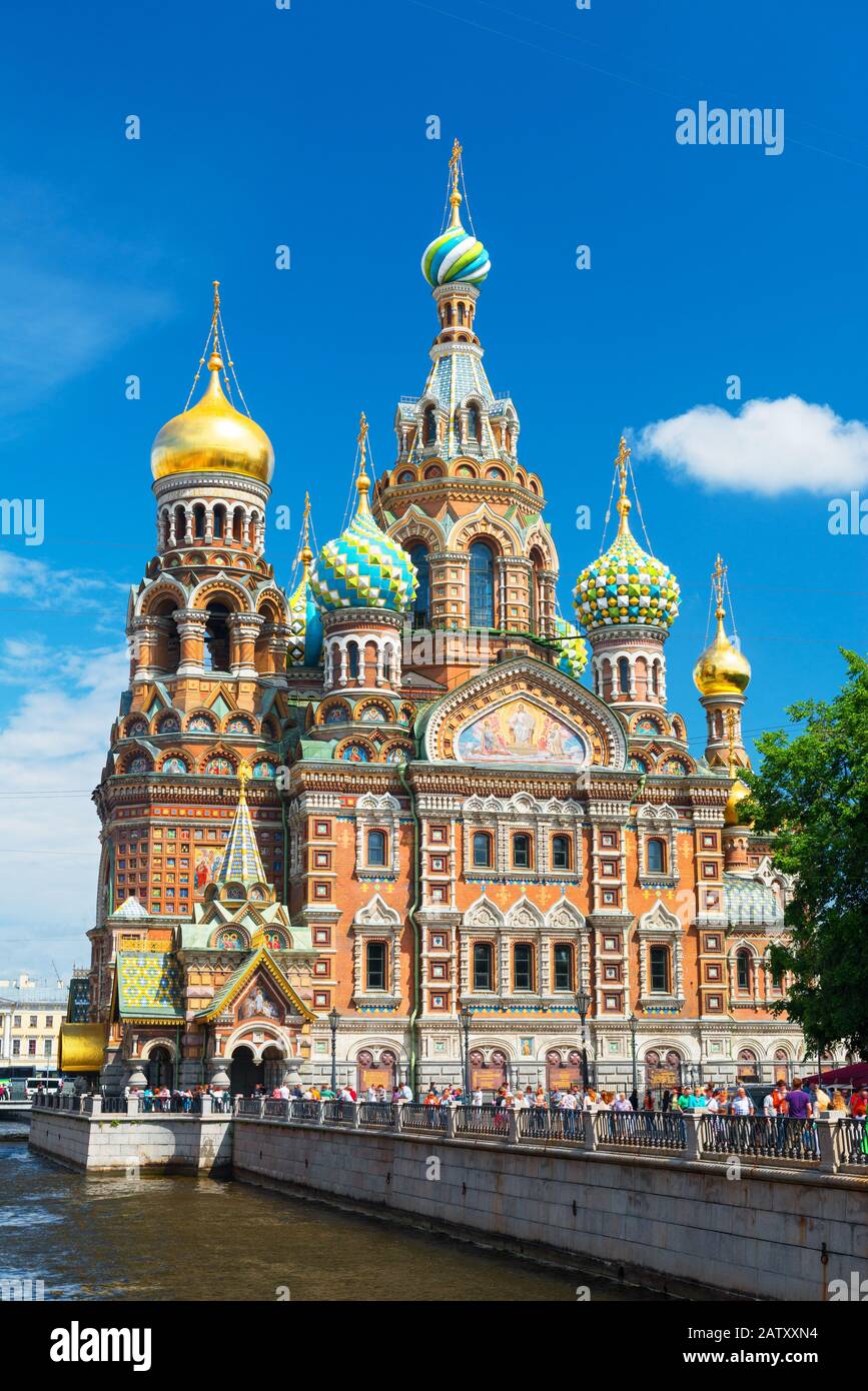 Iglesia del Salvador sobre sangre Derramada (Catedral de la Resurrección de  Cristo) en San Petersburgo, Rusia Fotografía de stock - Alamy