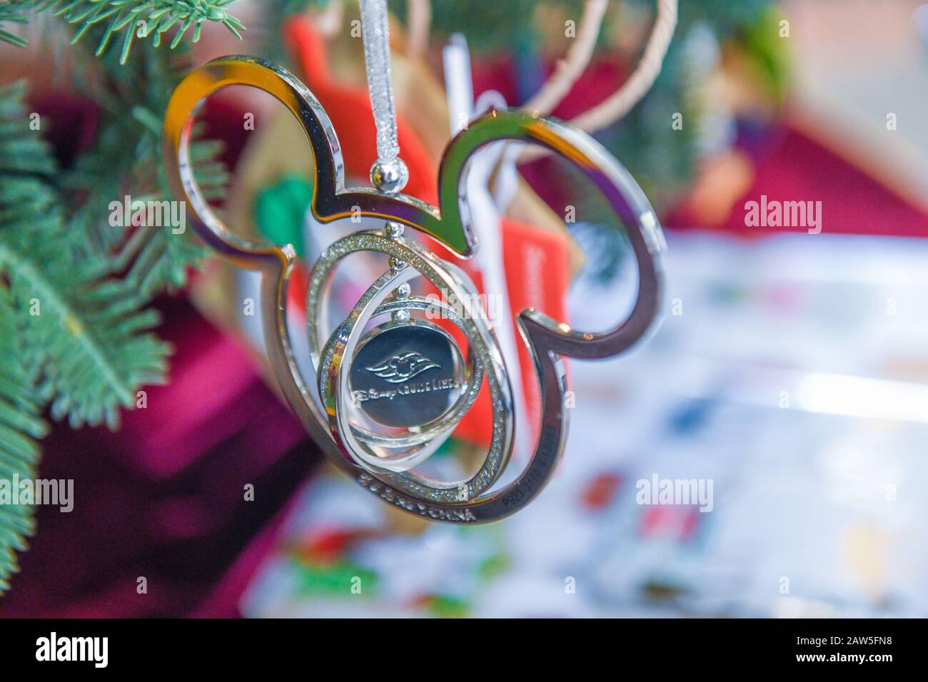 Adorno de navidad de disney fotografías e imágenes de alta resolución -  Alamy