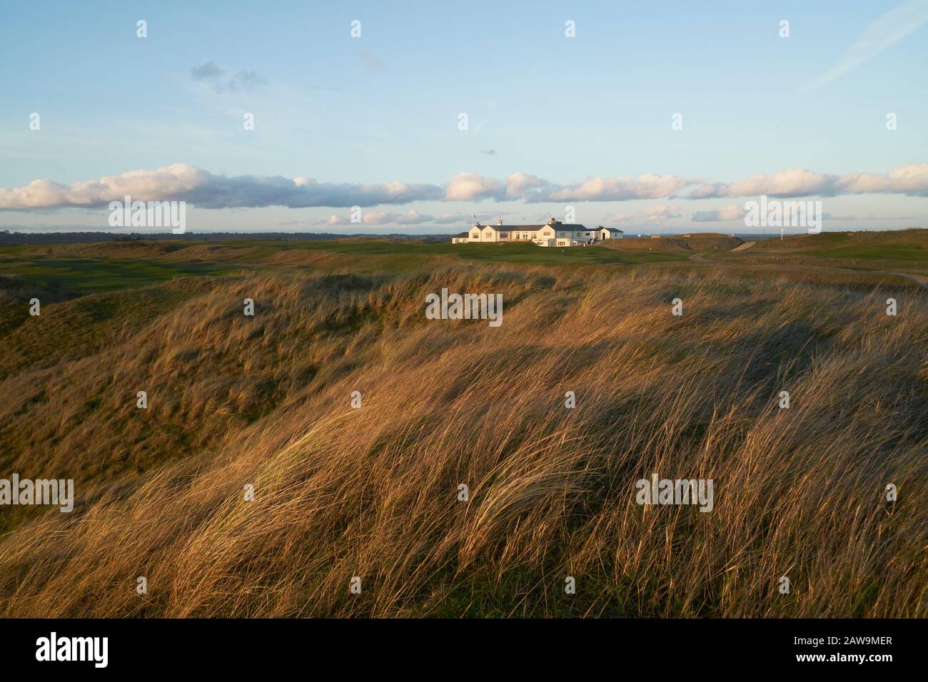 El clubhouse en Rye Golf Club, cerca de Camber Sands, Rye, Sussex, Reino Unido Foto de stock