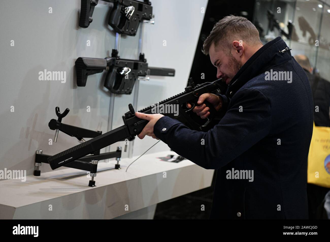 Arma de defensa personal fotografías e imágenes de alta resolución - Alamy