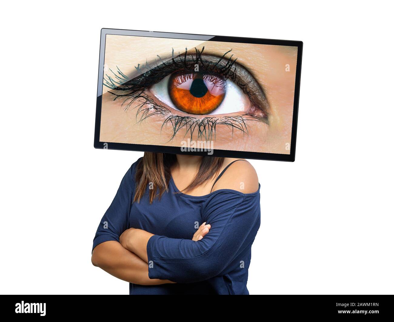 gran ojo femenino en la pantalla de tv parece aislado. Big Brother te está mirando. Imagen conceptual. Foto de stock