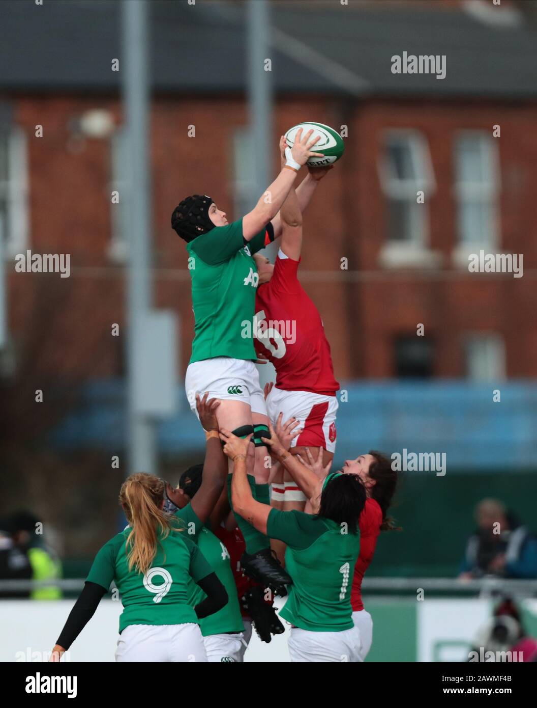 Women rugby lineout fotografías e imágenes de alta resolución Alamy