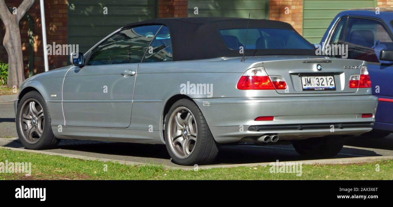 Inglés: 2000-2003 BMW 330Ci convertible (E46). Fotografiado en Cronulla,  New South Wales, Australia.; 22 de mayo de 2010; el propio trabajo; OSX; '  Fotografía de stock - Alamy