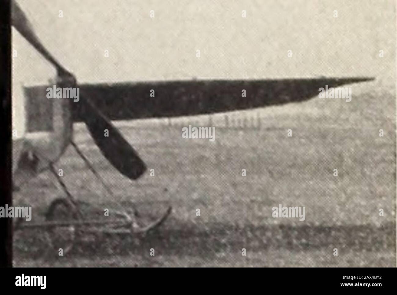 Diccionario de la casa, la escuela y la oficina de Webster. AERONÁUTICA (AVIONES. Foto de stock
