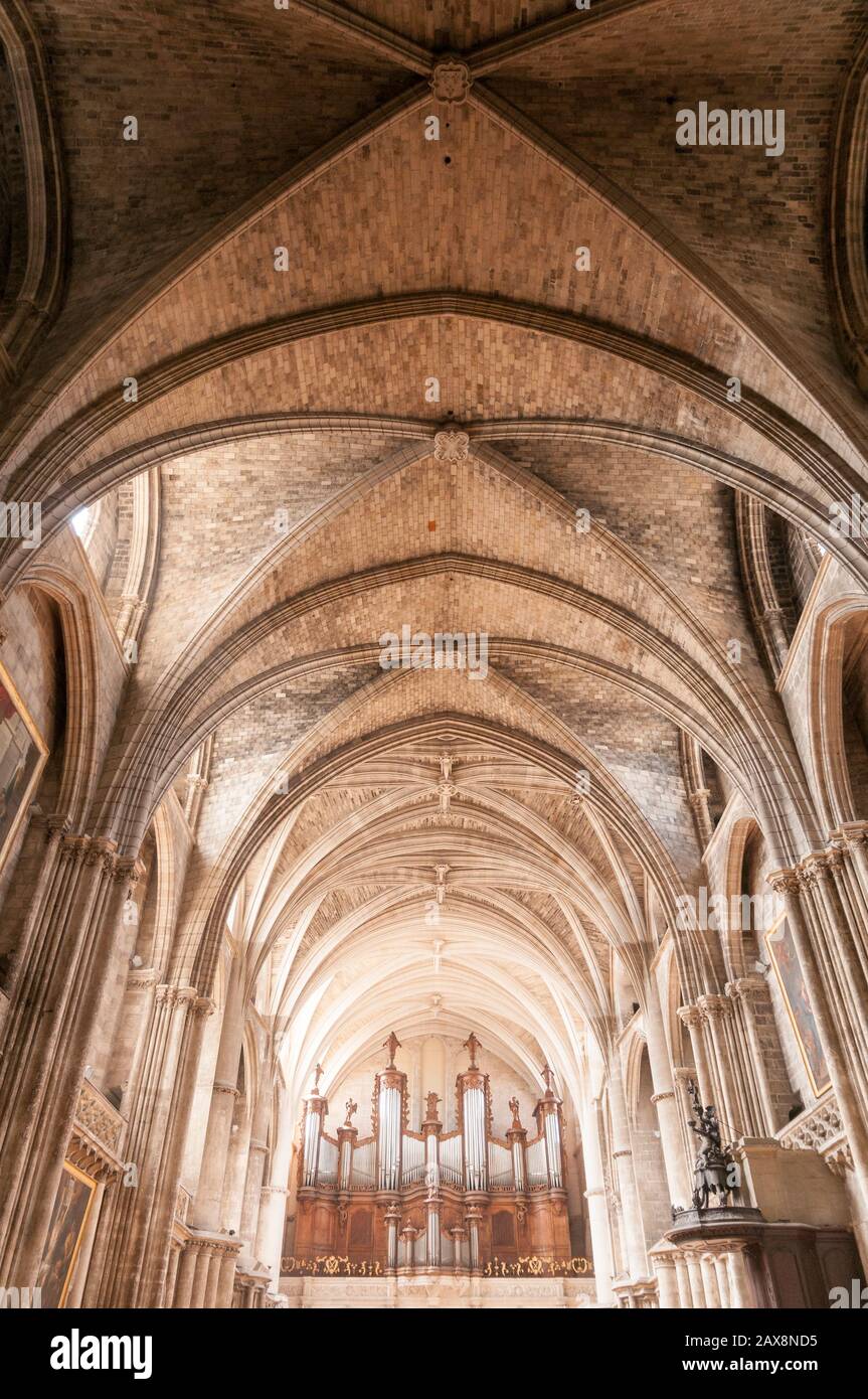 Interieur, Orgel en der Kasthedrale von Bordeaux, Burdeos, Aquitania, Frankreich Foto de stock