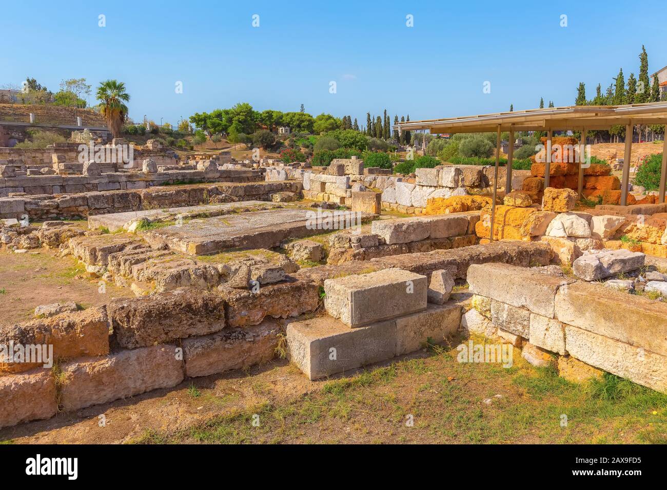 Atenas, Grecia restos del antiguo barrio de Kerameikos, ruinas de piedra Foto de stock