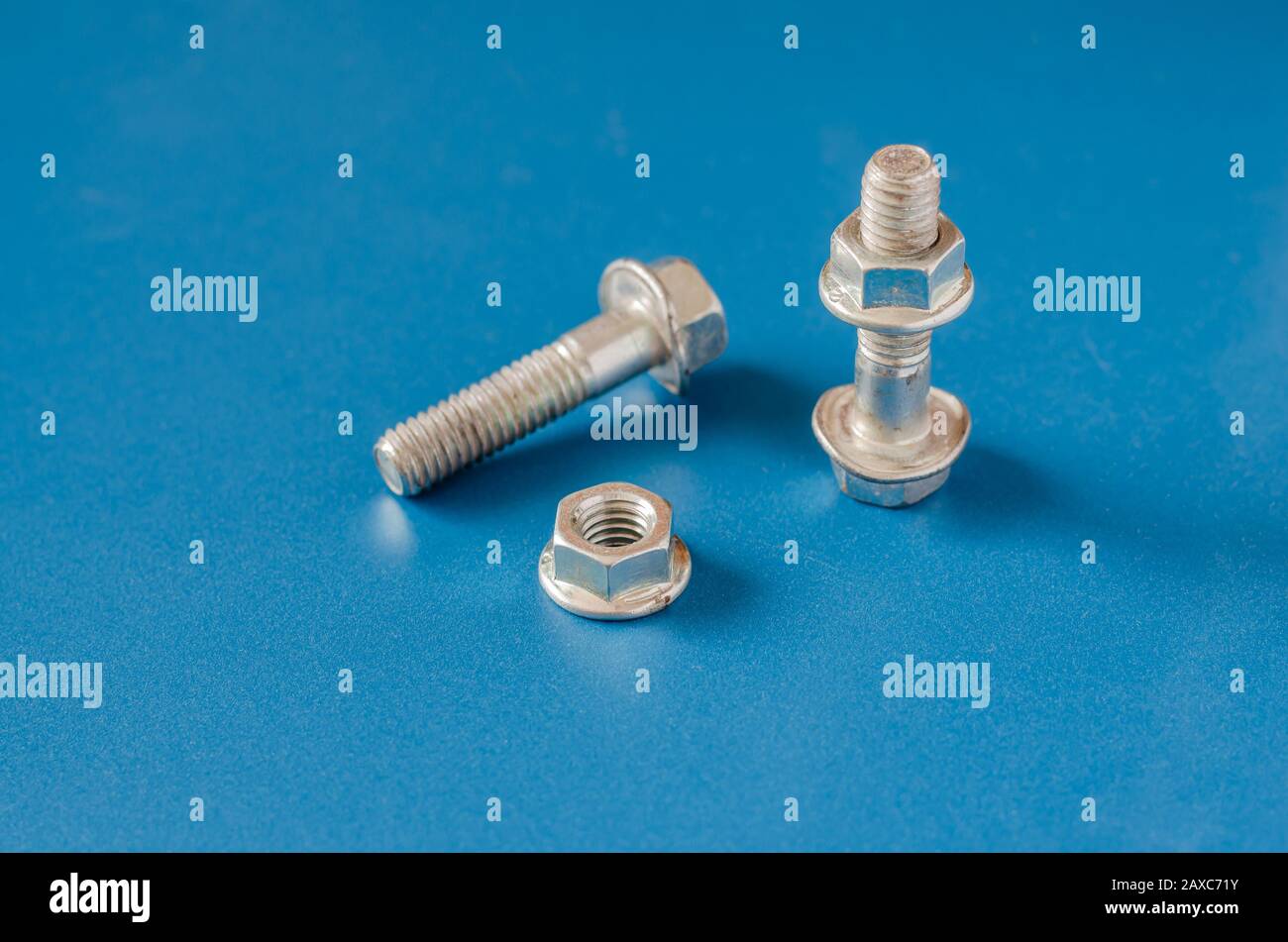 Tipos de tornillos y tuercas fotografías e imágenes de alta resolución