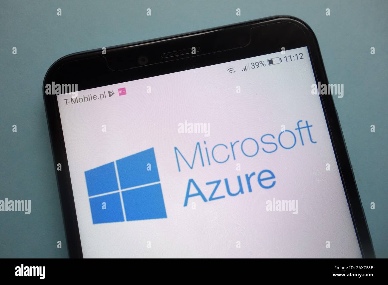 Logotipo de Microsoft Azure en el smartphone Foto de stock