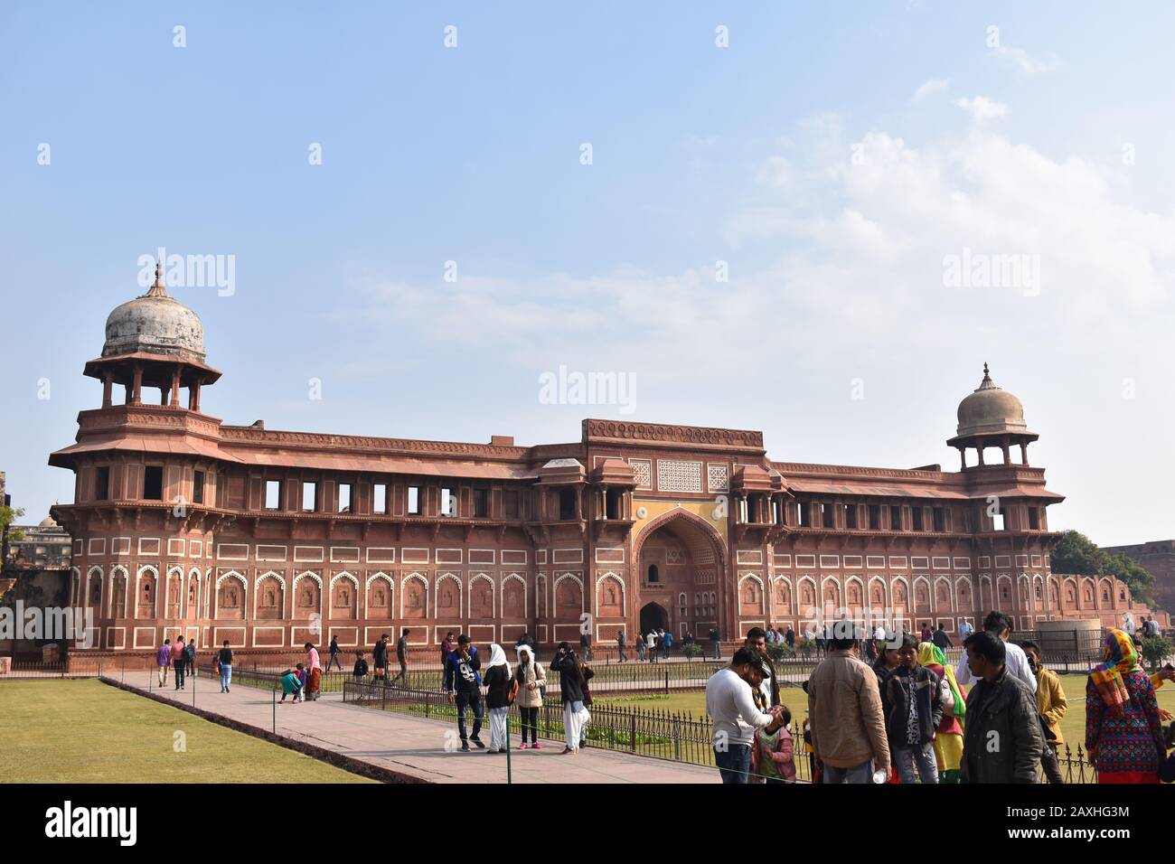 Agra, Uttar Pradesh, India, enero de 2020, Jahangir Mahal es un palacio residencial construido por Akbar dentro del complejo de fuerte Agra Foto de stock
