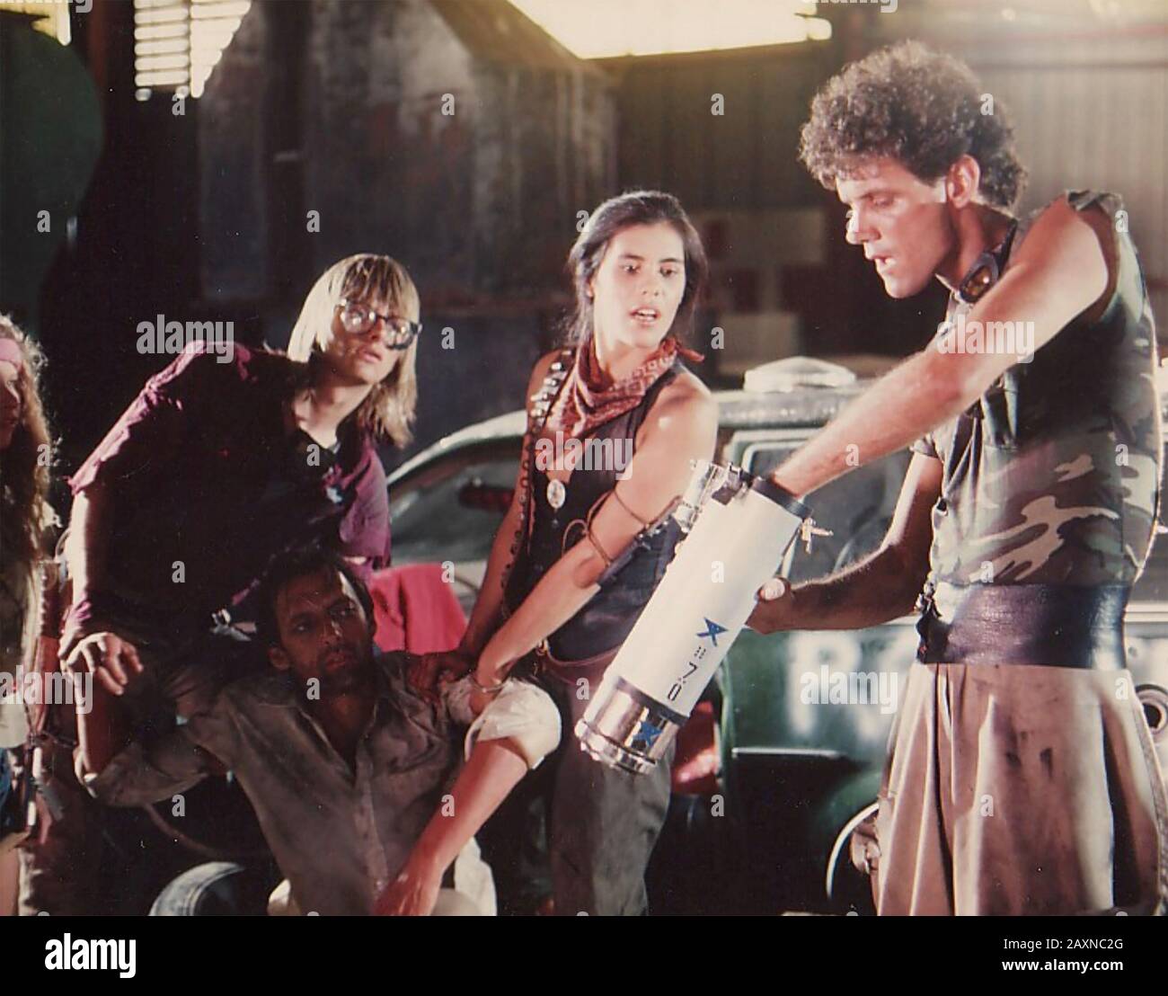 Parasite 1982 Embassy Pictures filme con Luca Bercovici a la derecha Foto de stock