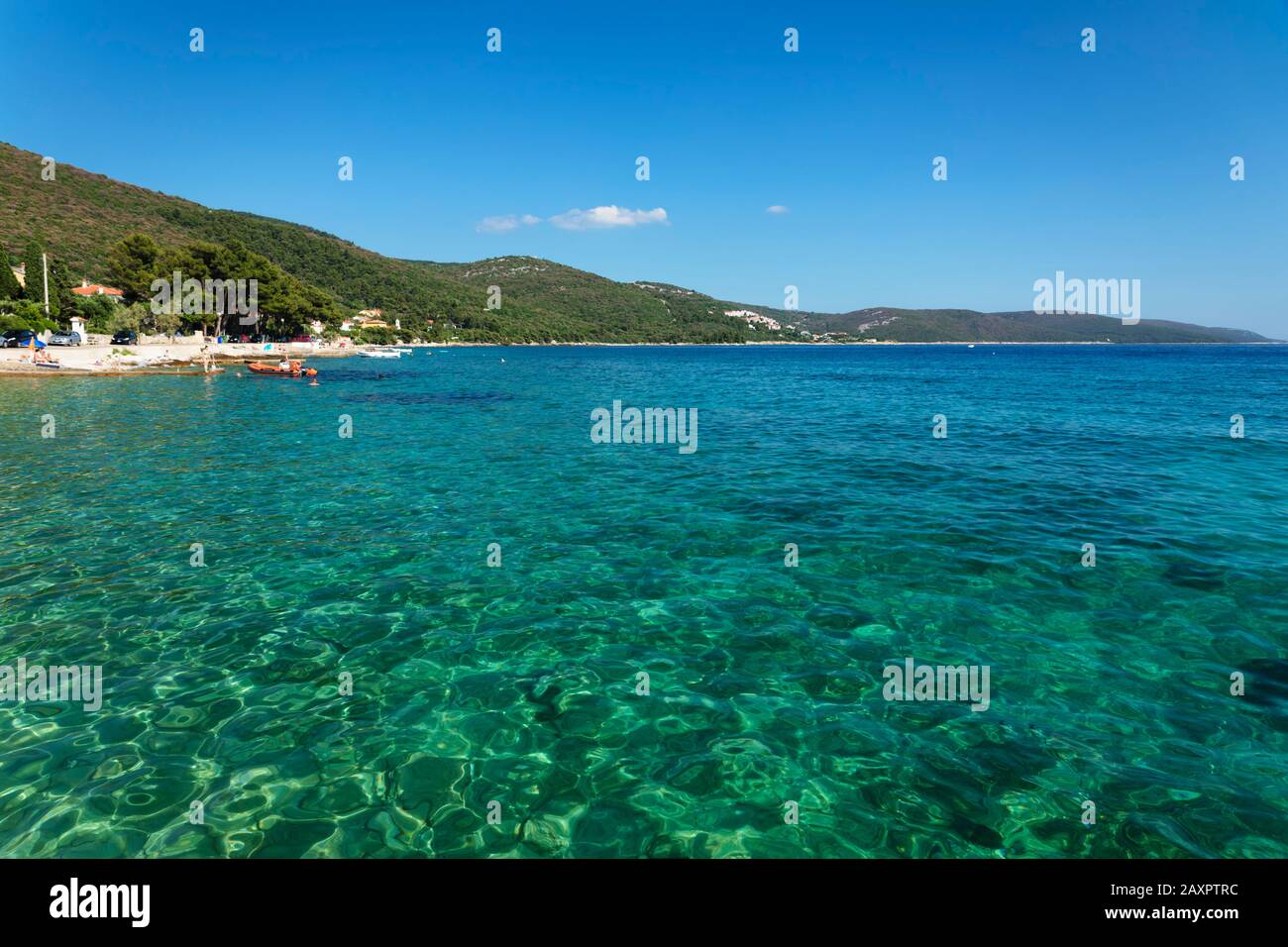 Mar turquesa, Isla Cres, Bahía Kvarner, Croacia Foto de stock