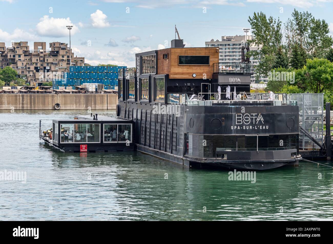 Montreal, CA - 7 de septiembre de 2019 - Bota Bota spa en el puerto antiguo  de Montreal Fotografía de stock - Alamy