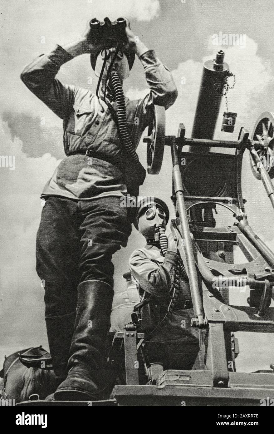 Ejército Rojo. Del libro de propaganda soviético de 1937. Ametralladoras del Ejército soviético Foto de stock