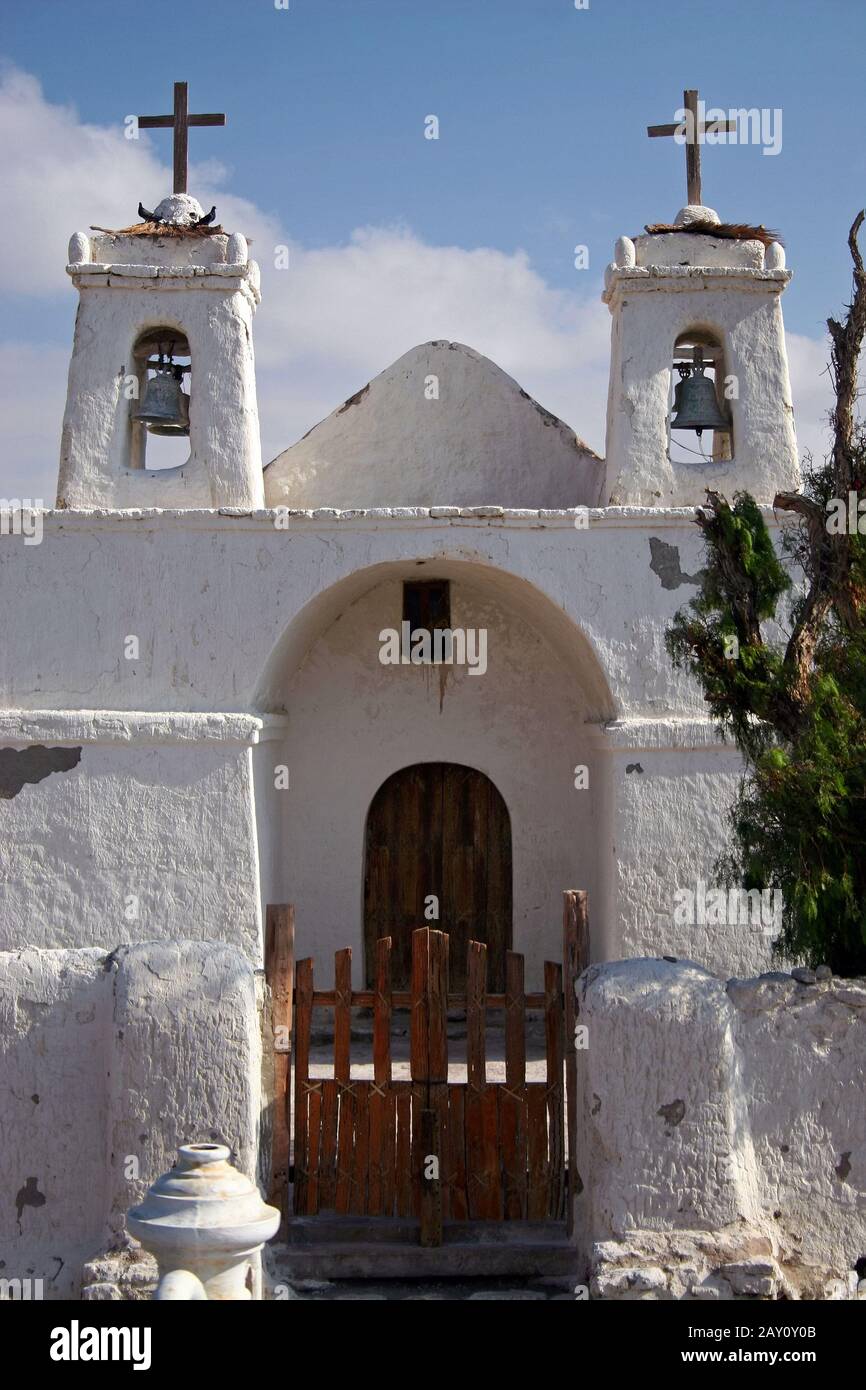 Iglesia del desierto en chile fotografías e imágenes de alta resolución -  Alamy