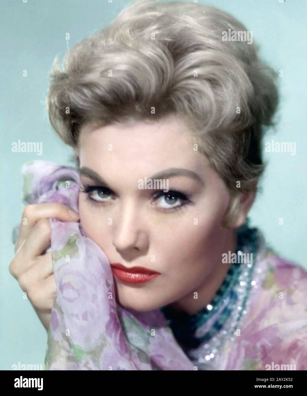 KIM NOVAK actriz americana 1958 Foto de stock