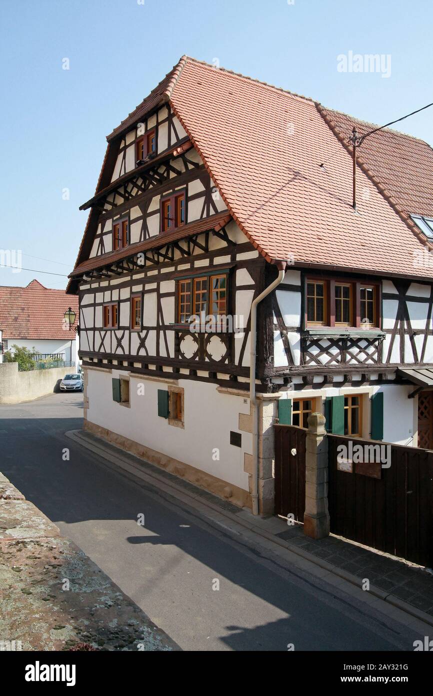 Casa de guerra campesina en Nußdorf Foto de stock