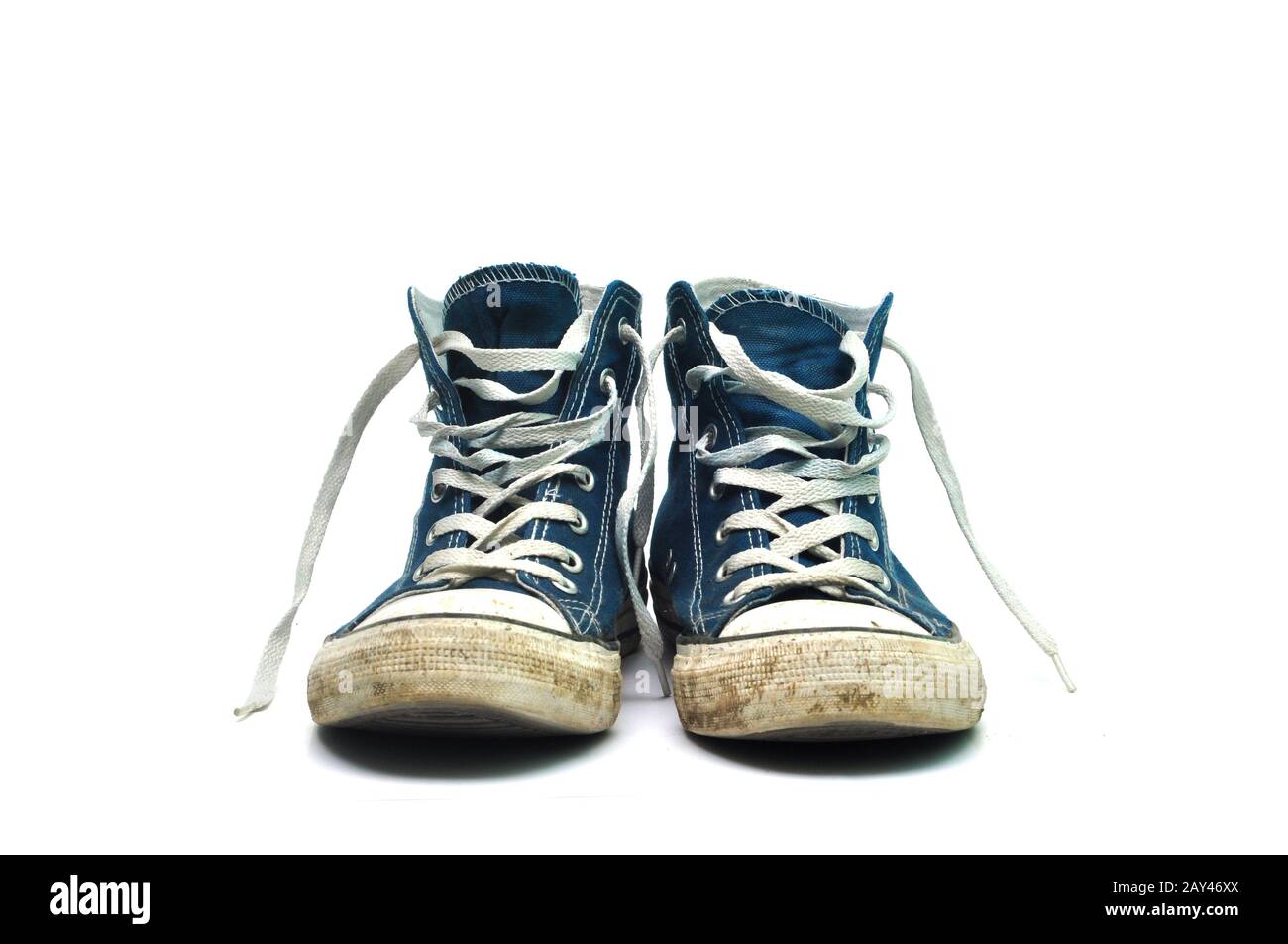 Zapatillas viejas fotografías e imágenes de alta resolución - Alamy