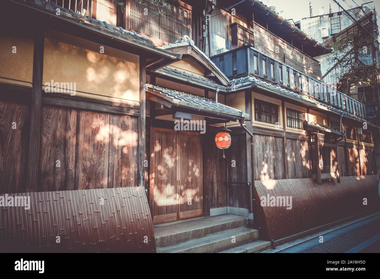 Casas tradicionales japonesas, el distrito Gion, Kioto, Japón Foto de stock