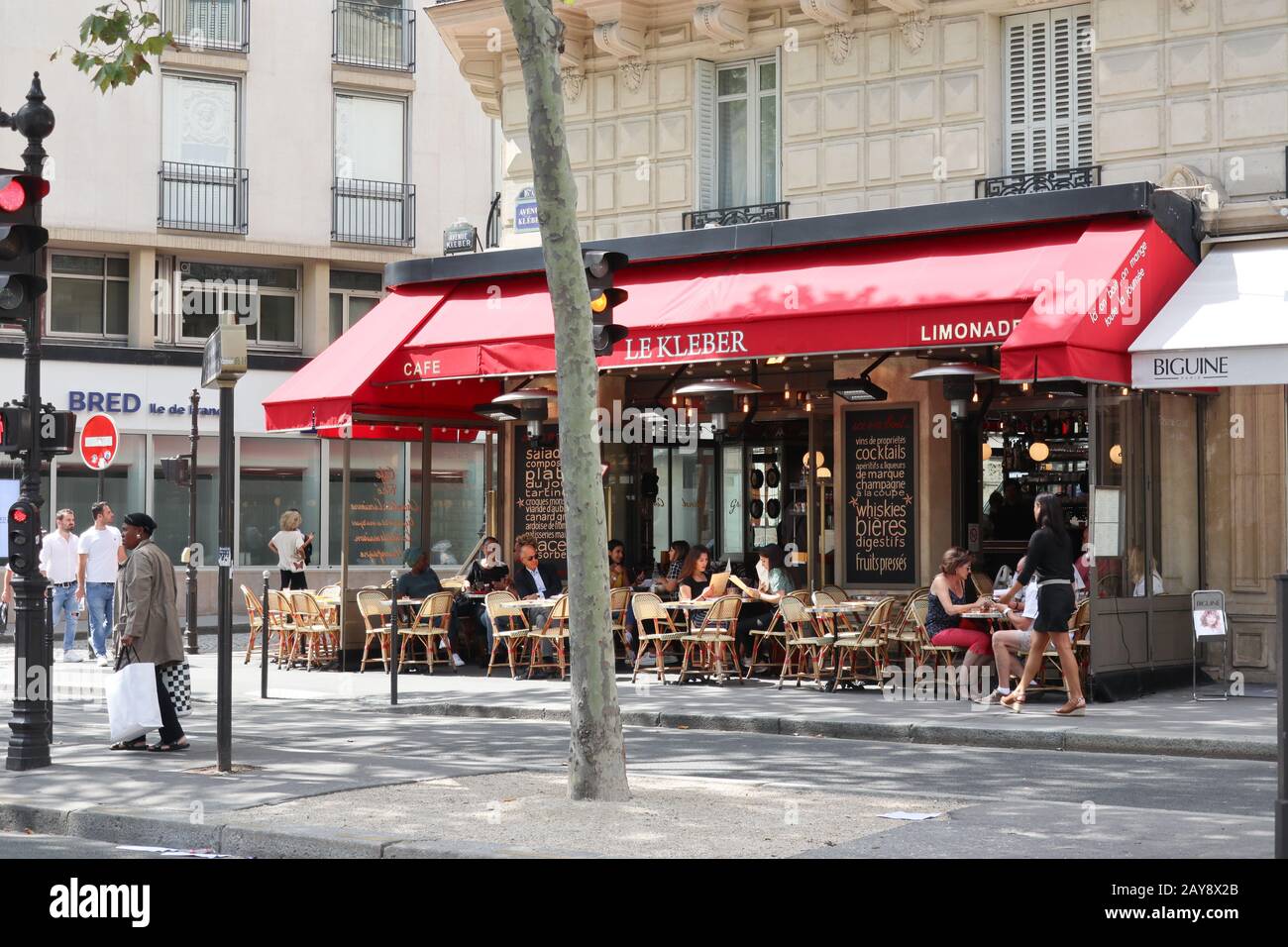 Le Kleber café en París, Francia Europa Foto de stock