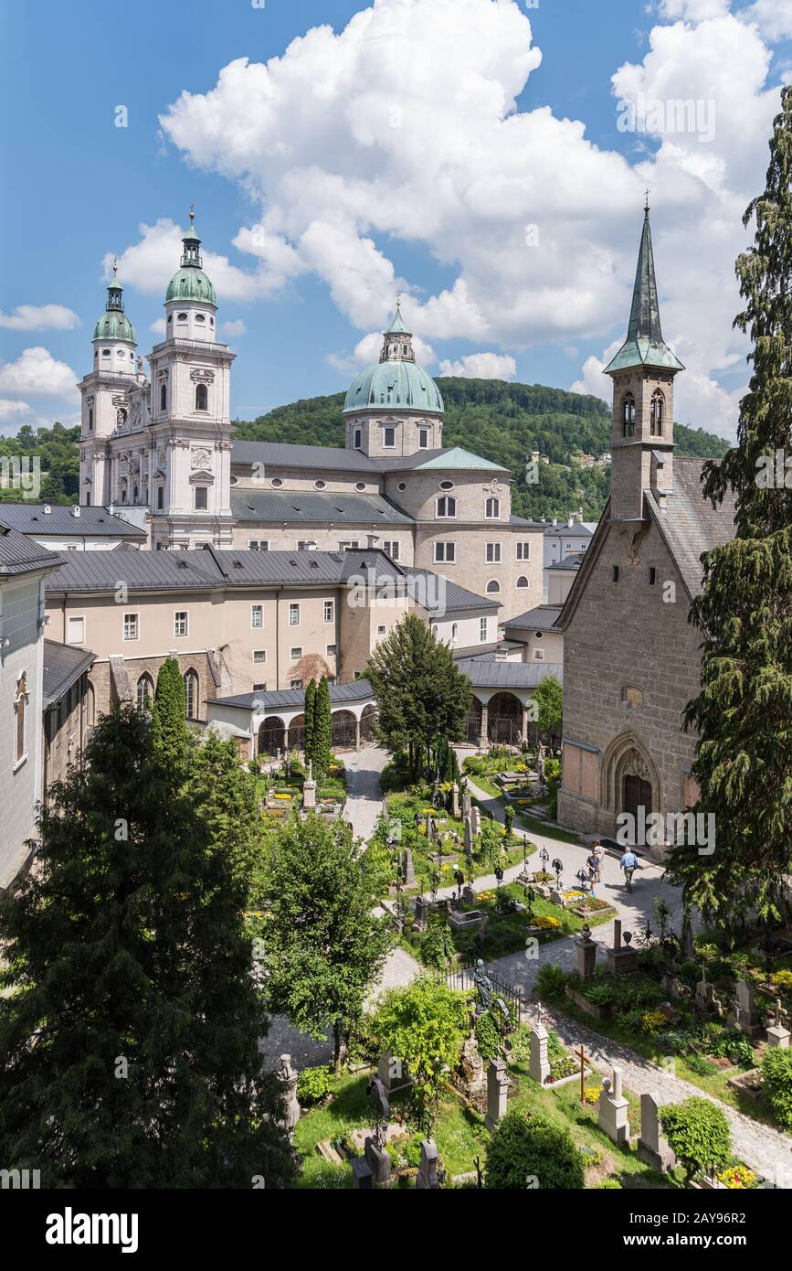 Catedral de Salzburgo, el edificio sagrado más importante de Salzburgo - Austria Foto de stock