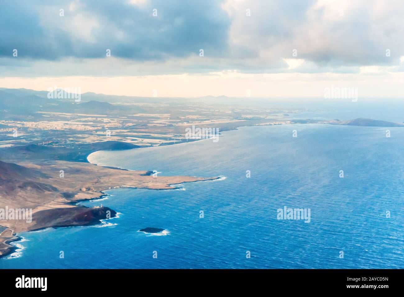 Vista aérea del paisaje costero de la isla de Gran Canaria Foto de stock
