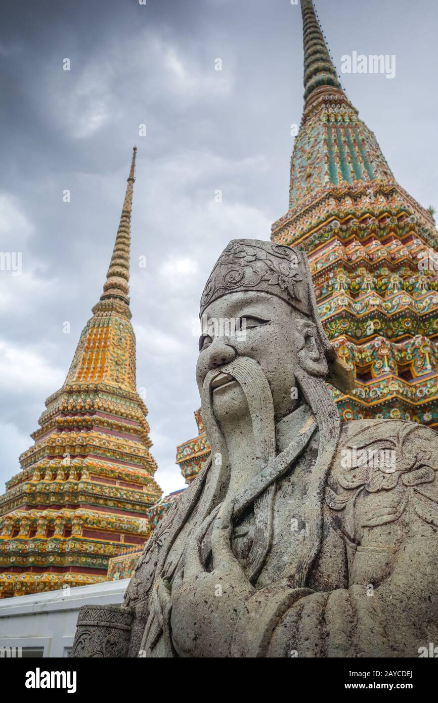Estatua de la Guardia China en Wat Pho, Bangkok, Tailandia Foto de stock