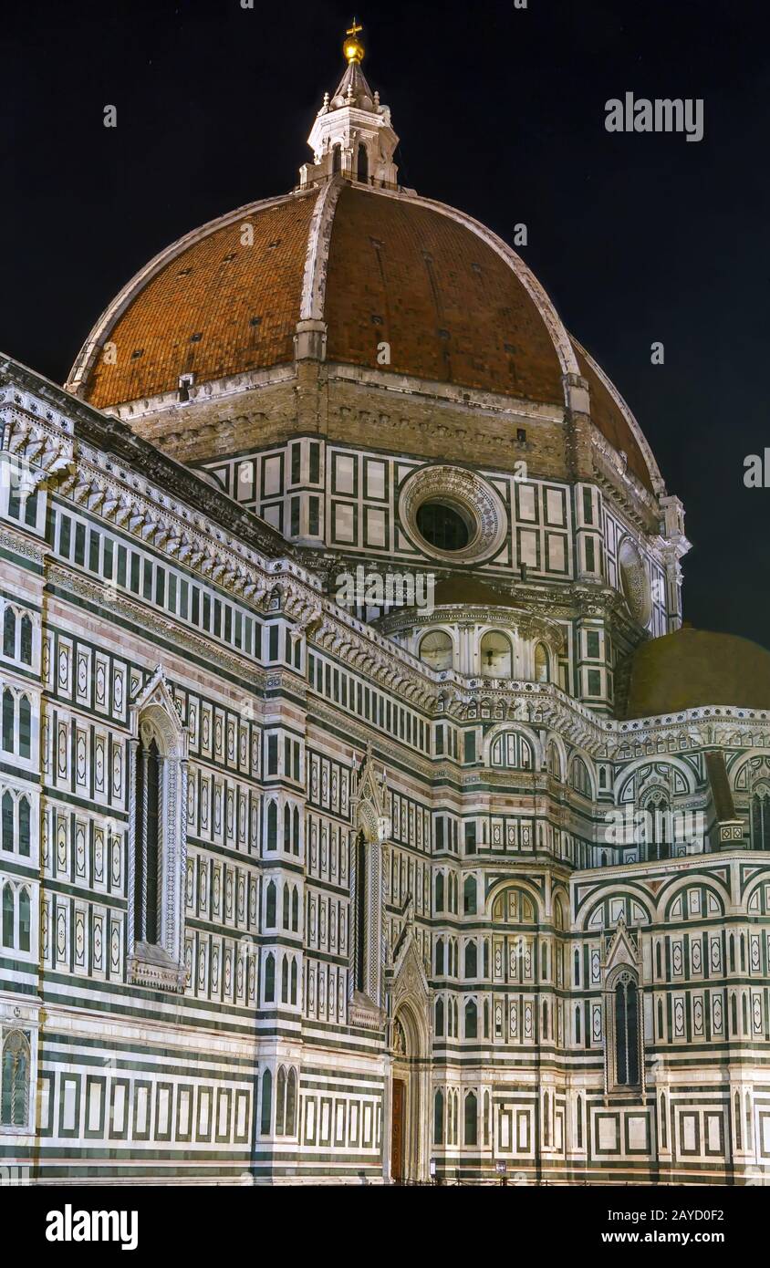 Catedral de Florencia por la noche, Italia Foto de stock