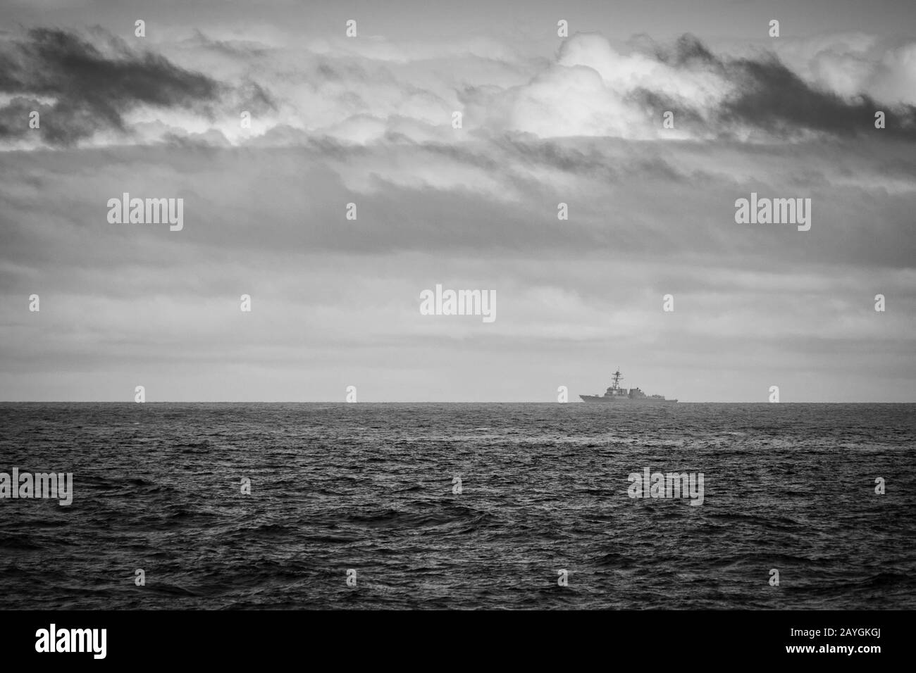 USS Gridley (DDG 101) en el mar durante el ejercicio Cutlass Fury. Foto de stock