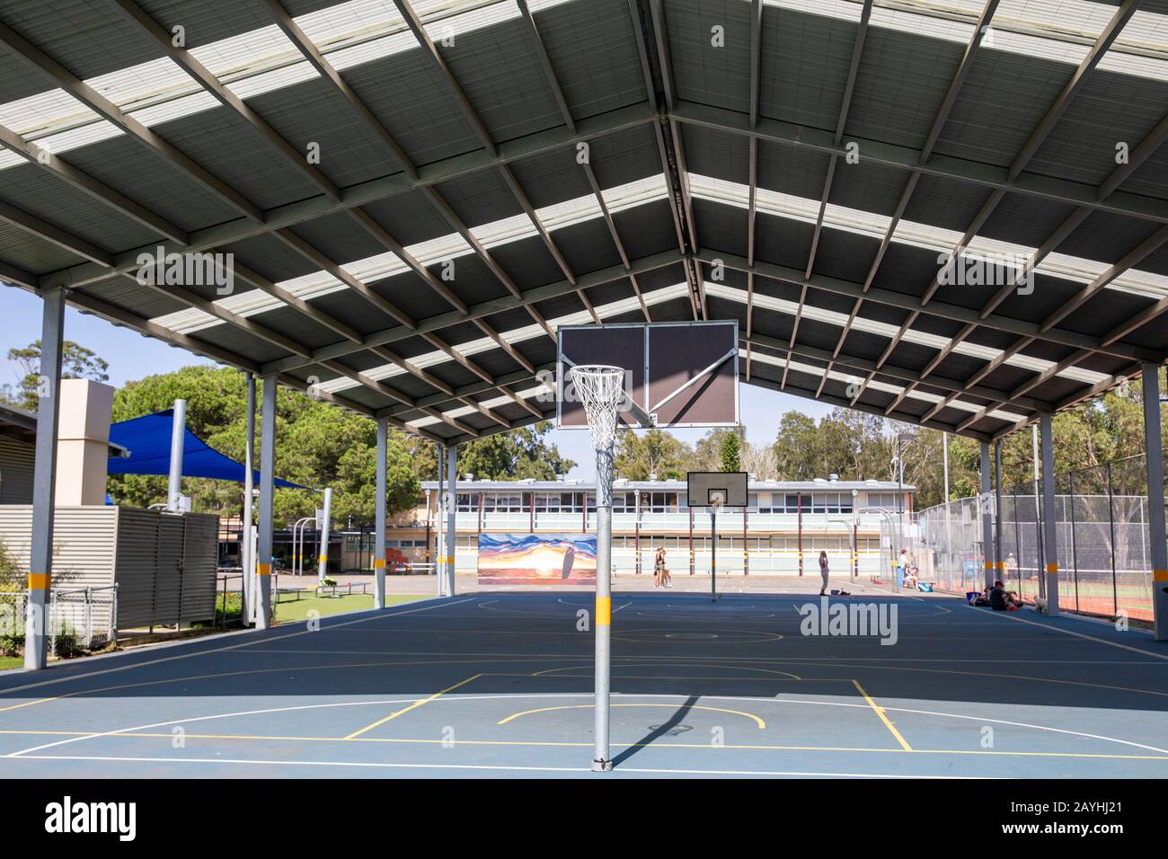 Cancha de deportes de la escuela fotografías e imágenes de alta