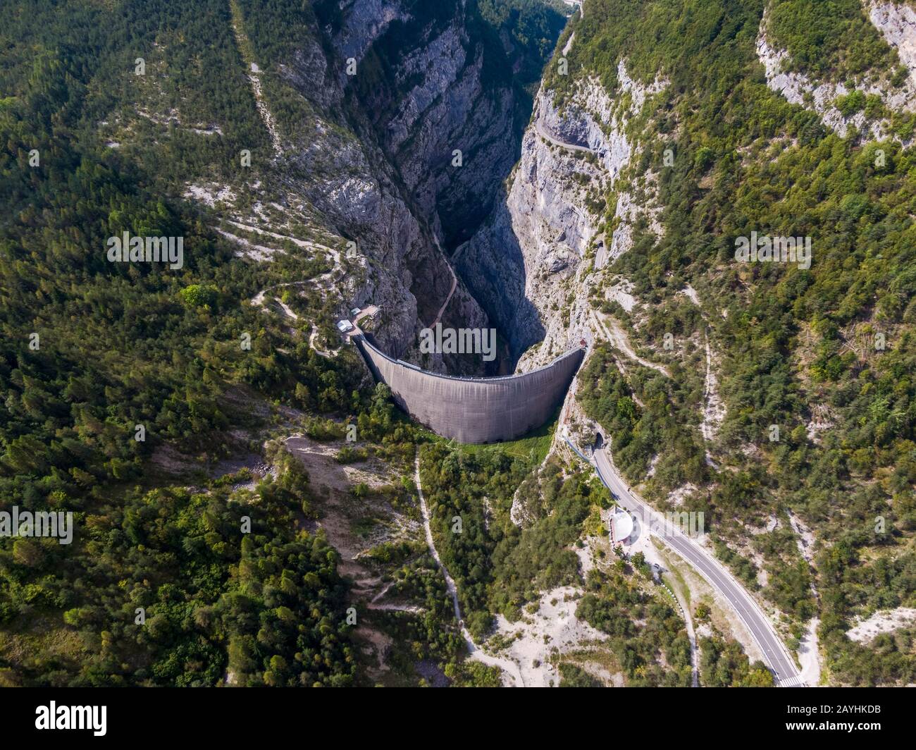 Vista aérea de la presa de Vajont en Italia Foto de stock