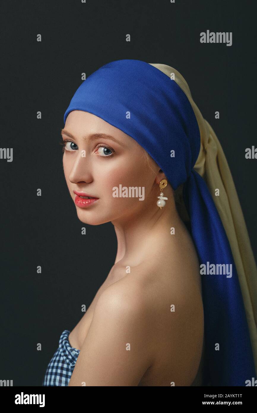 Retrato de una mujer con un anillo de perla, inspirado en la pintura del  gran artista barroco y renacentista Jan Vermeer Fotografía de stock - Alamy