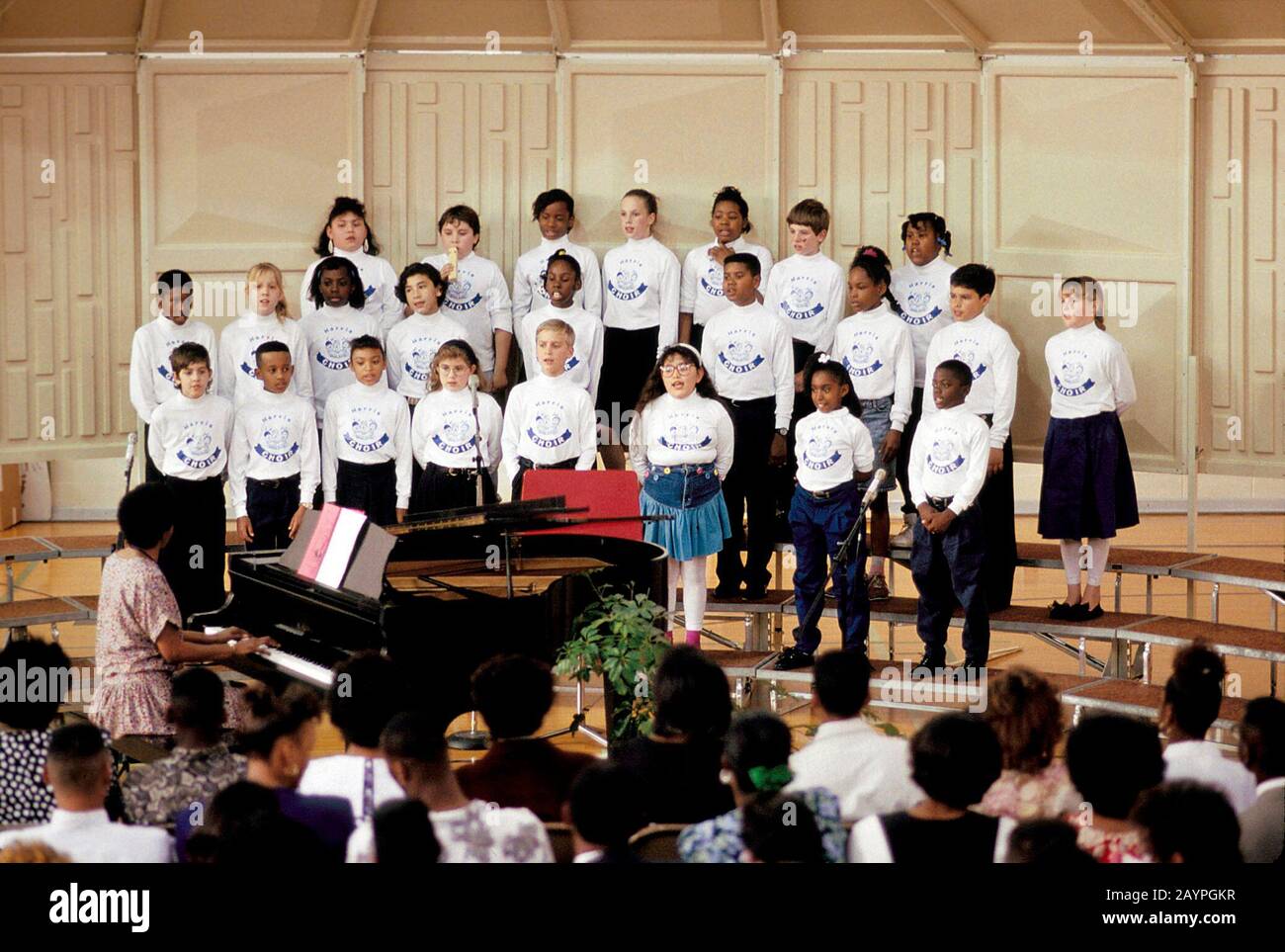 Austin, Texas: Coros de escuela primaria y secundaria actúan con  acompañamiento de piano durante la celebración del Mes de la Historia  Negra. ©Bob Daemmrich Fotografía de stock - Alamy