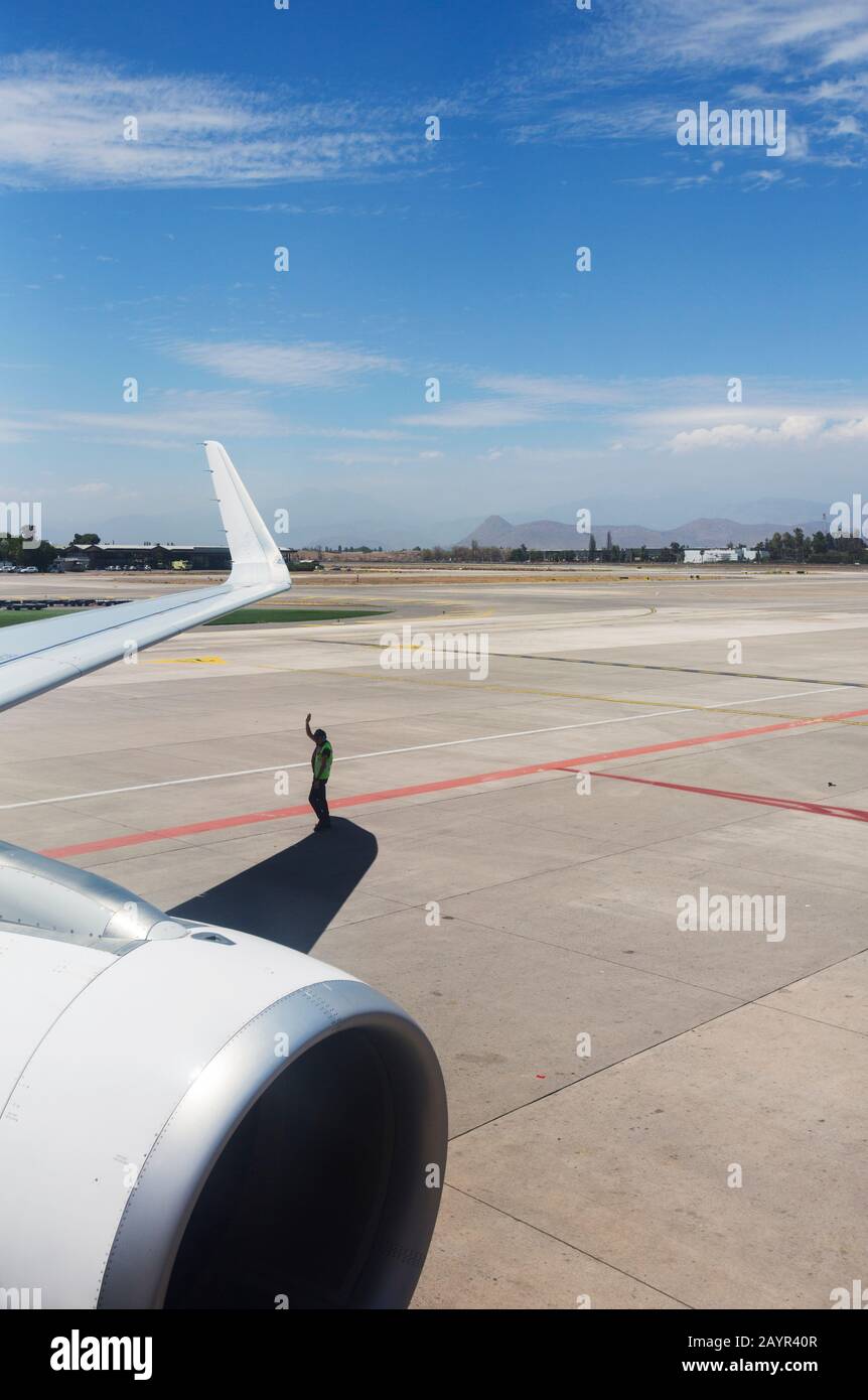 Aviones En Arturo Merino Benítez; Aeropuerto De Santiago; Chile. Foto de stock