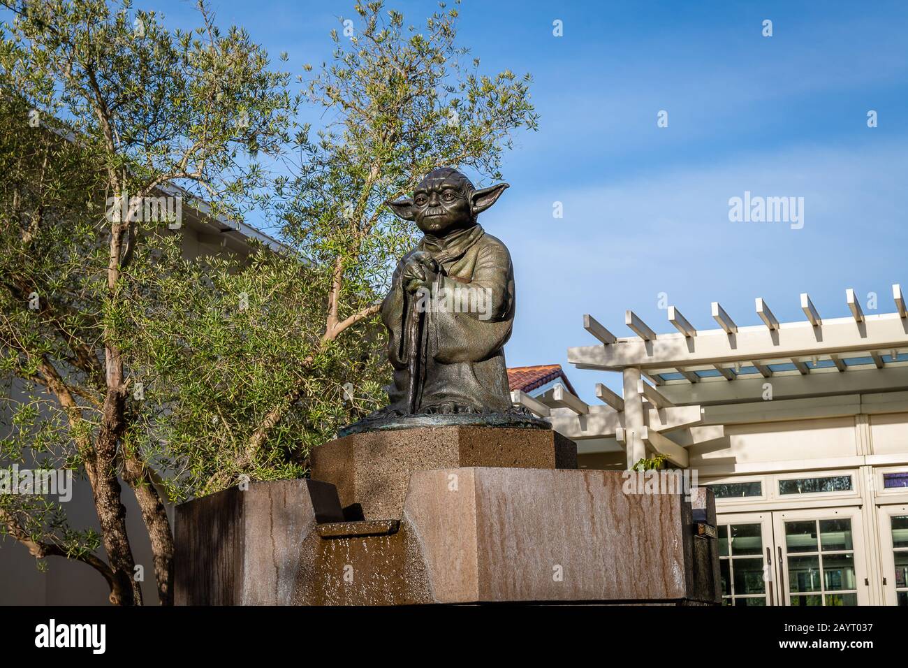Yoda statue fotografías e imágenes de alta resolución Alamy