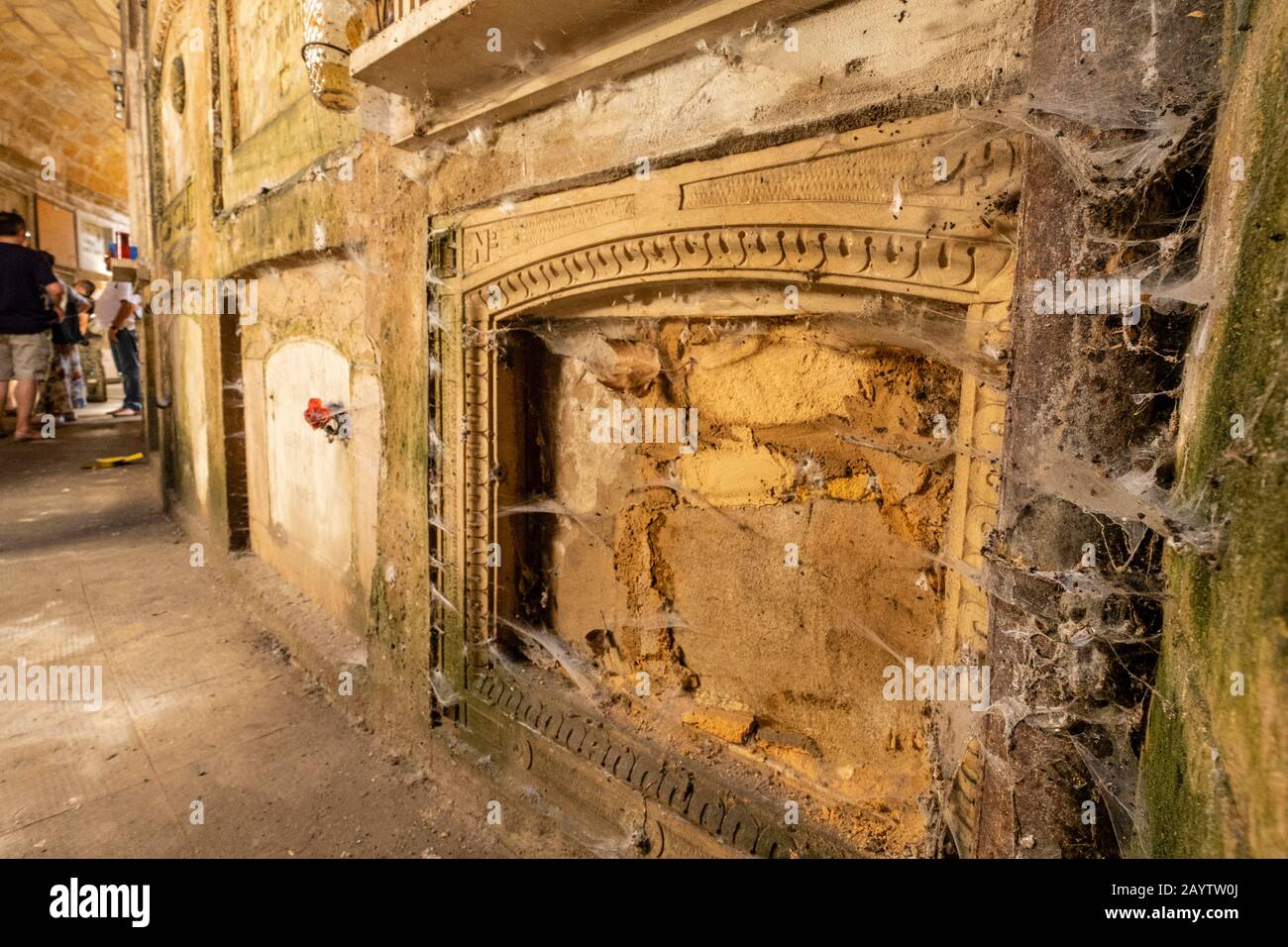 Catacumbas , utilizadas para enterrar fallecidos durante la epidemia de La Gripe de 1918, cementerio de Palma , inaugurado en 1821, palma de mallorca, Mallorca, Islas Baleares, España. Foto de stock