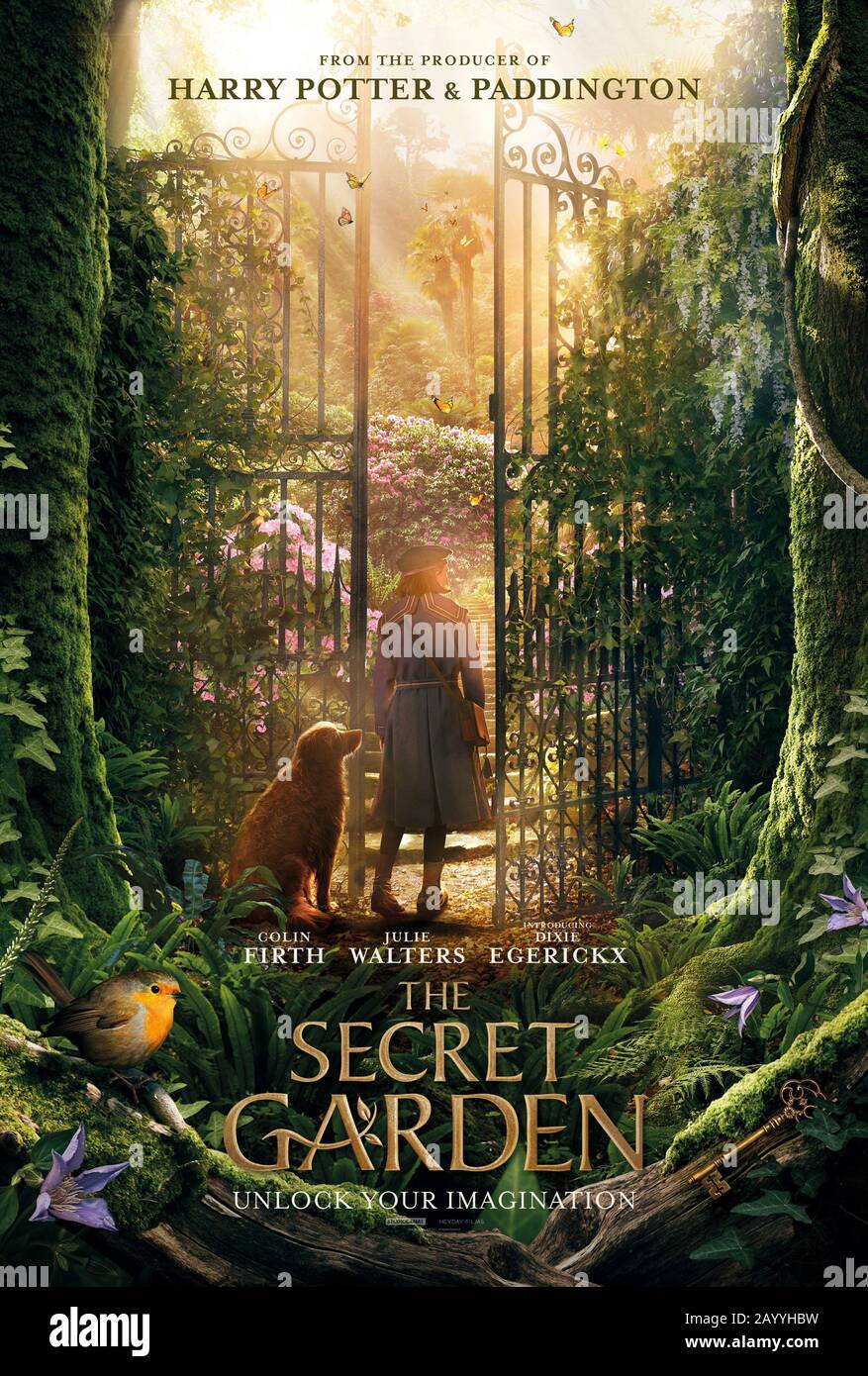 The Secret Garden (2020) dirigida por Marc Munden y protagonizada por Dixie Egerickx, Colin Firth y Julie Walters. Frances Hodgson Burnett mucho amaba la historia de una niña huérfana que descubrió un jardín escondido. Foto de stock