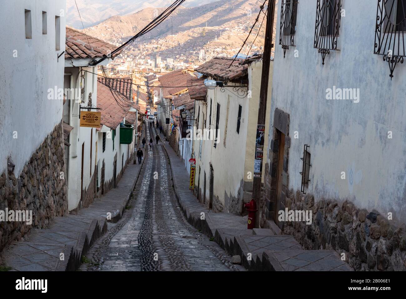 Calle vacía de la ciudad de Cusco Perú América del Sur Foto de stock