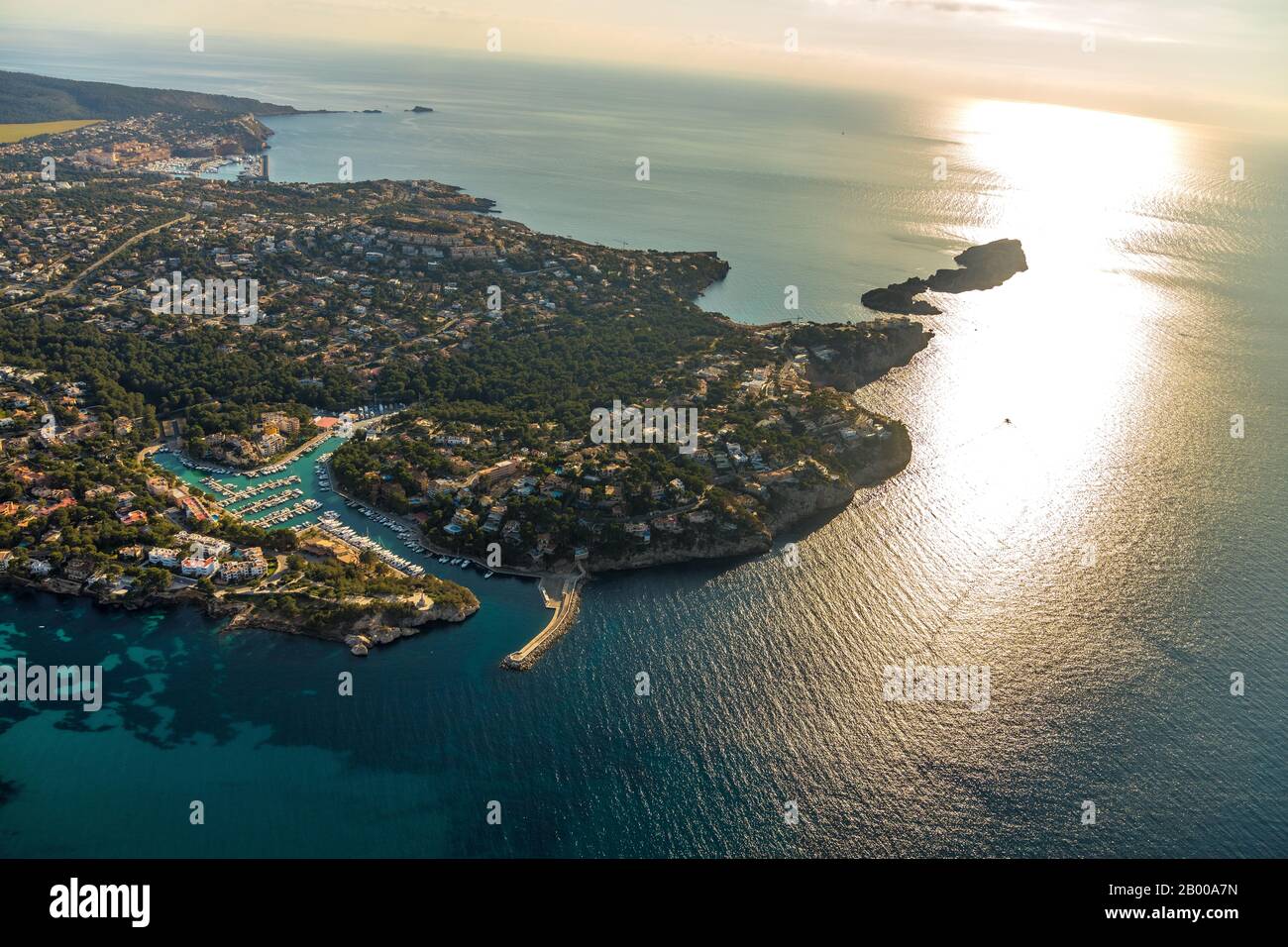 Vista Aérea, Port Santa Ponsa, Vista Retroiluminada De Santa Ponsa, Calvià, Mallorca, España, Europa, Islas Baleares, Bahía, Es, Es Malgrats, España, Vista, Bac Foto de stock