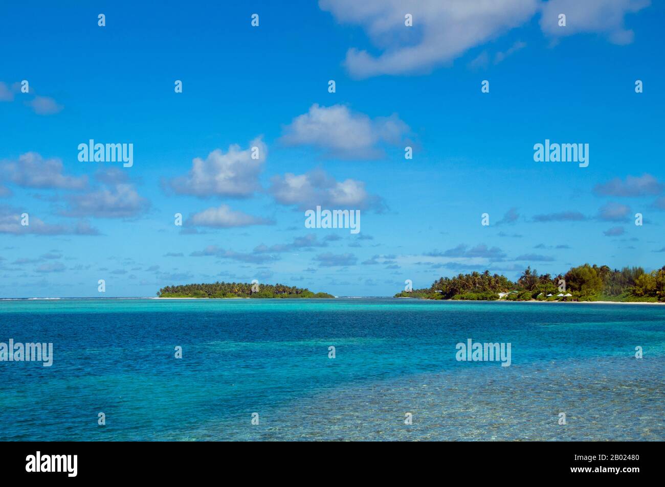 GAN es la isla más meridional del atolón de Addu, así como la isla más  meridional de las Maldivas. Es relativamente grande para los estándares de  Maldive. La isla GAN es la
