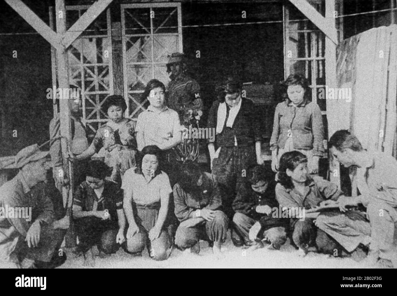 Las mujeres de solaz eran mujeres y niñas obligadas a formar un cuerpo de  prostitución creado por el Imperio de Japón durante la Segunda Guerra  Mundial El nombre 'mujeres de confort' es