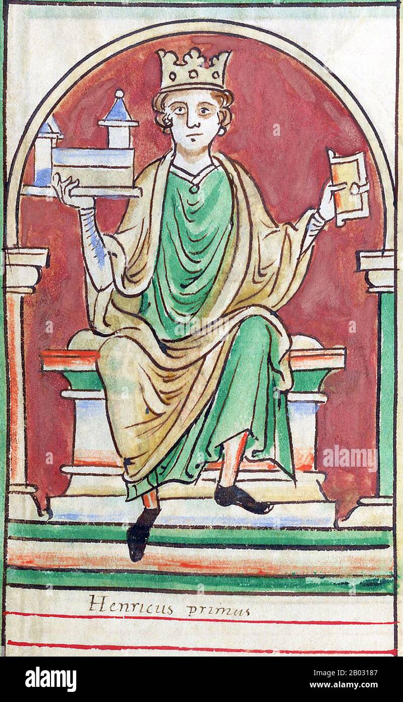 Enrique I (c. 1068 – 1 de diciembre de 1135), también conocido como Henry Beauclerc, fue Rey de Inglaterra desde 1100 hasta su muerte. Enrique fue el cuarto hijo de Guillermo el Conquistador y fue educado en latín y las artes liberales Sobre la muerte de Guillermo en 1087, los hermanos mayores de Enrique Robert Curtesos y William Rufus heredaron Normandía e Inglaterra, respectivamente, pero Enrique fue dejado sin tierra. Henry compró el condado de Cotentin en Normandía occidental a Robert, pero William y Robert lo depusieron en 1091. Henry reconstruyó gradualmente su base de poder en Cotentin y se alió con William contra Robert. Henry lo era Foto de stock