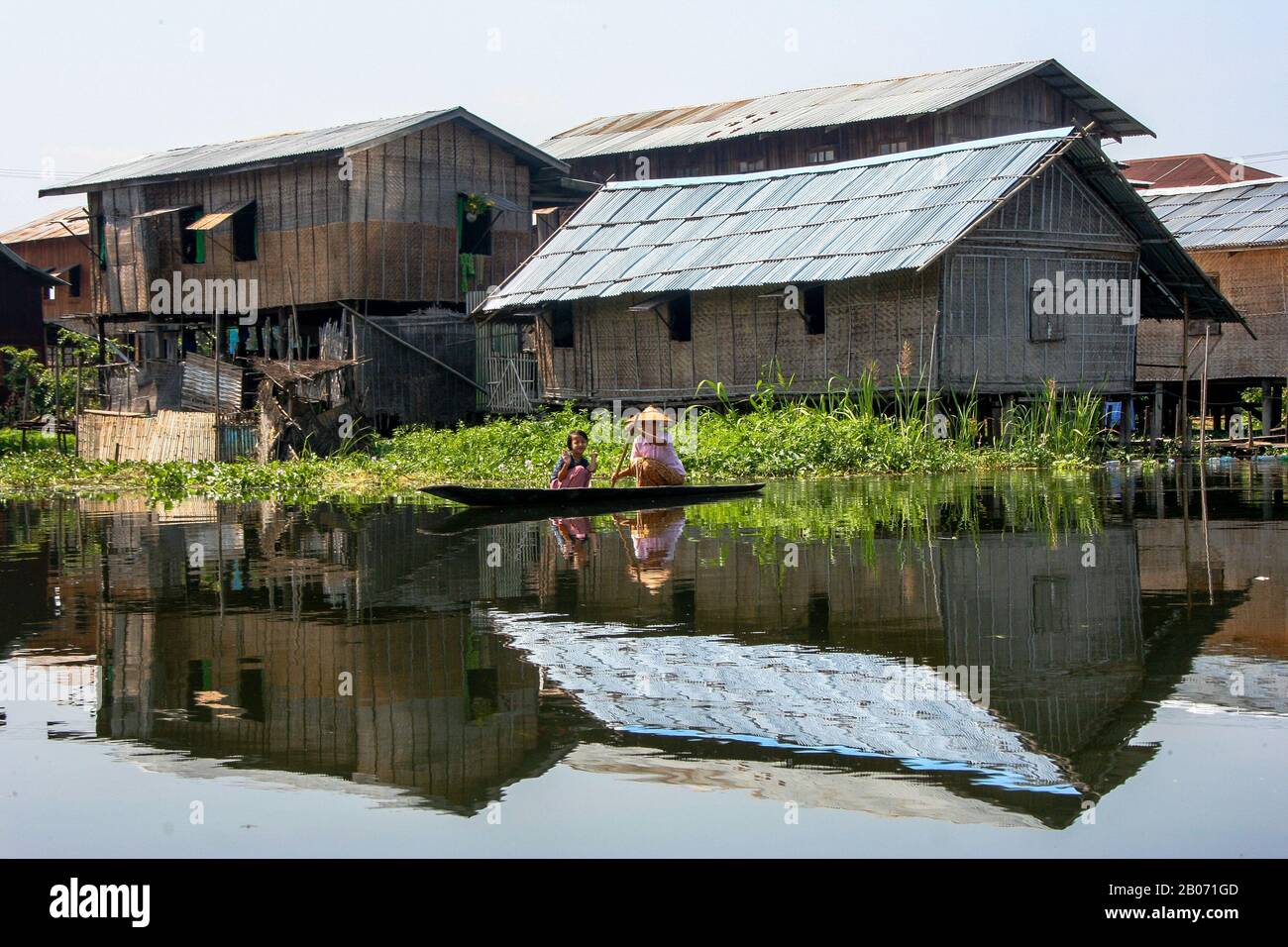 casas flotantes en el Lago Inle (Birmania -Birmania) Foto de stock