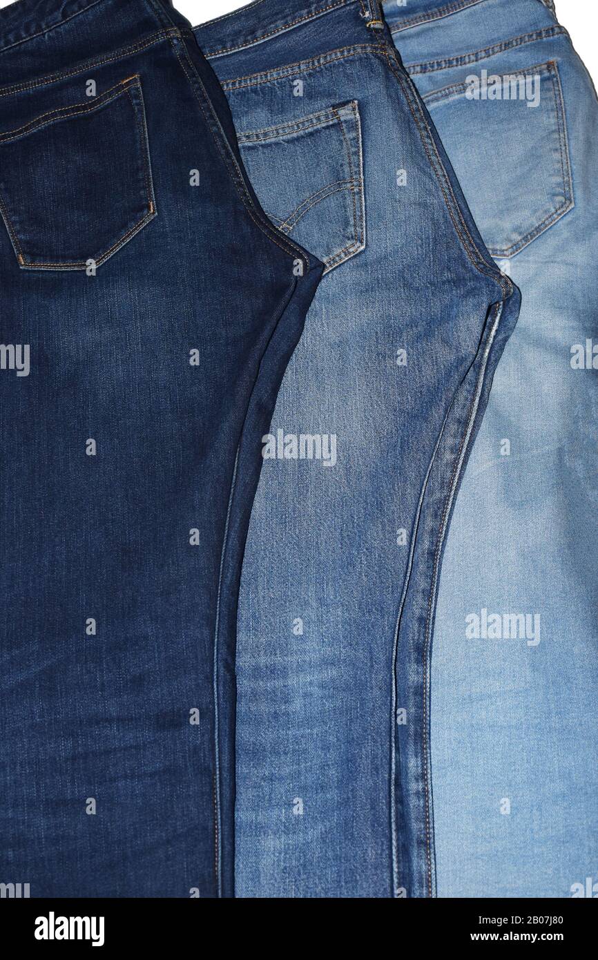 Conjunto de colores sombras de pantalones vaqueros azules aislados en  estilo jeans claros y jeans oscuros , tendencias de moda de pantalones vaqueros  vaqueros, concepto de moda Fotografía de stock - Alamy