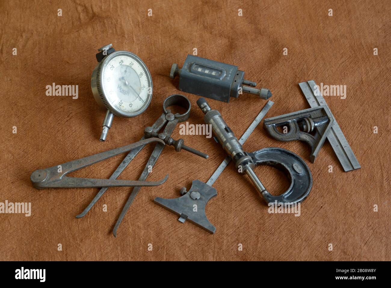 Herramientas de medición fotografías e imágenes de alta resolución - Alamy