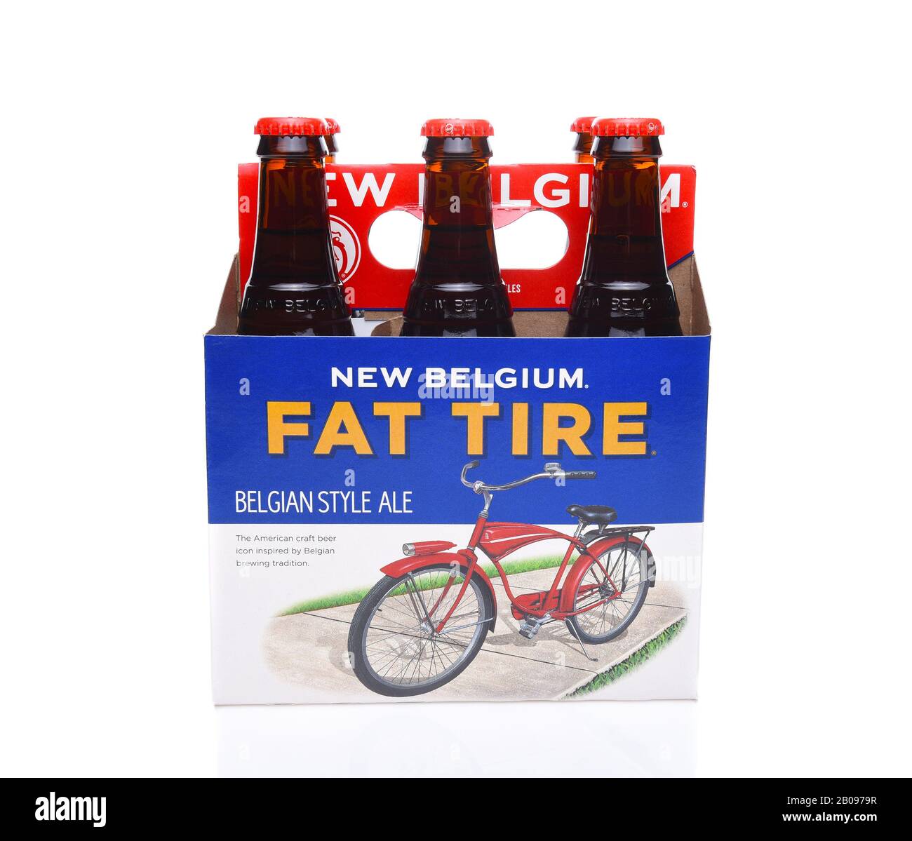 Irvine, CALIFORNIA - 14 de diciembre de 2017: Neumático de grasa Ale ámbar. 6 Pack de Ale Amber de Fat Tire de la New Belgium Brewing Company, de Fort Collins, Col Foto de stock