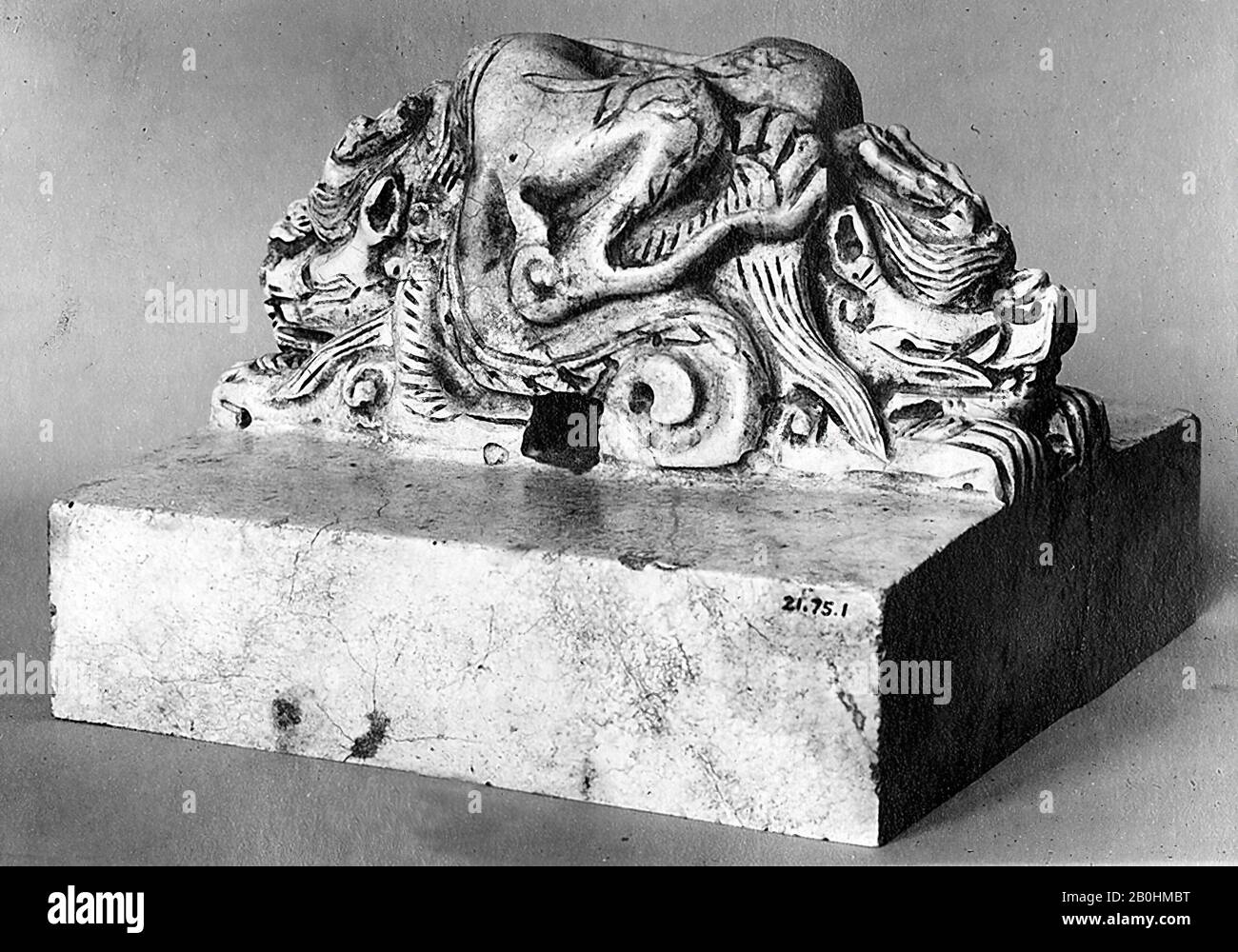 Sello imperial, China, dinastía Song (960–1279) o posterior, Fecha  incierta, China, Jade, H. 4 7/8 pulg. (12.4 cm); an. 6 5/8 pulg. (16.8 cm),  juntas Fotografía de stock - Alamy