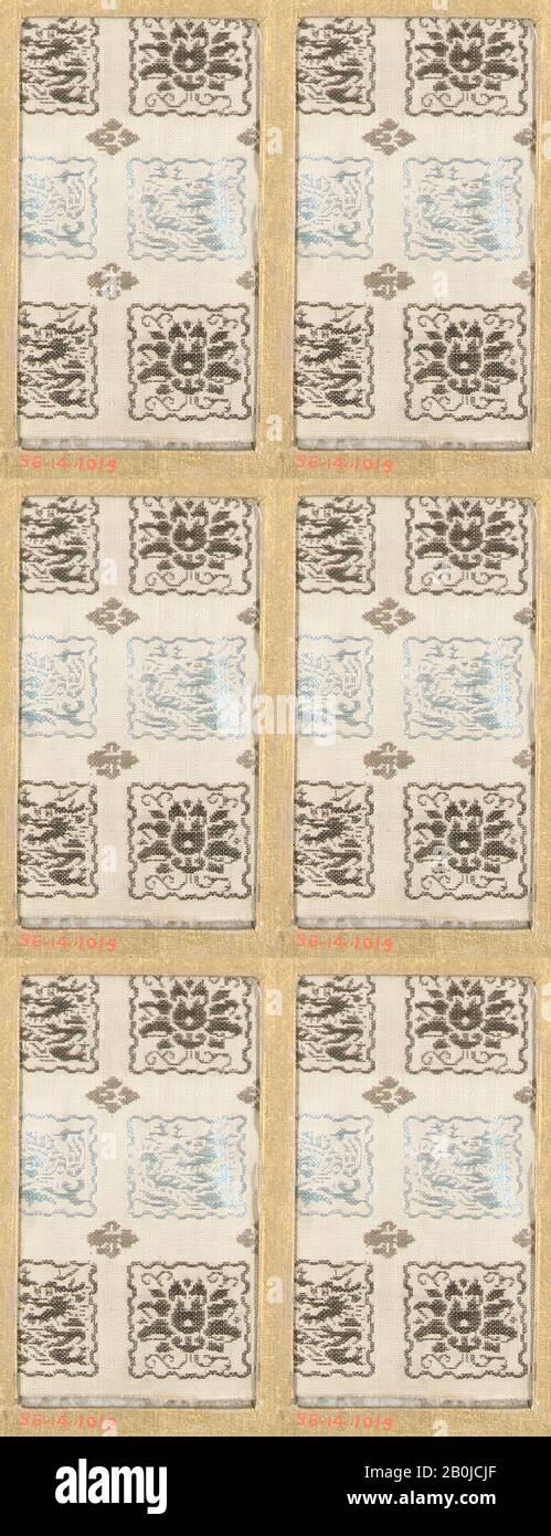 Piece, Japón, siglo XVIII-XIX, Japón, Seda, 3 1/2 x 2 pulg. (8.89 x 5.08 cm), Textiles tejidos Foto de stock