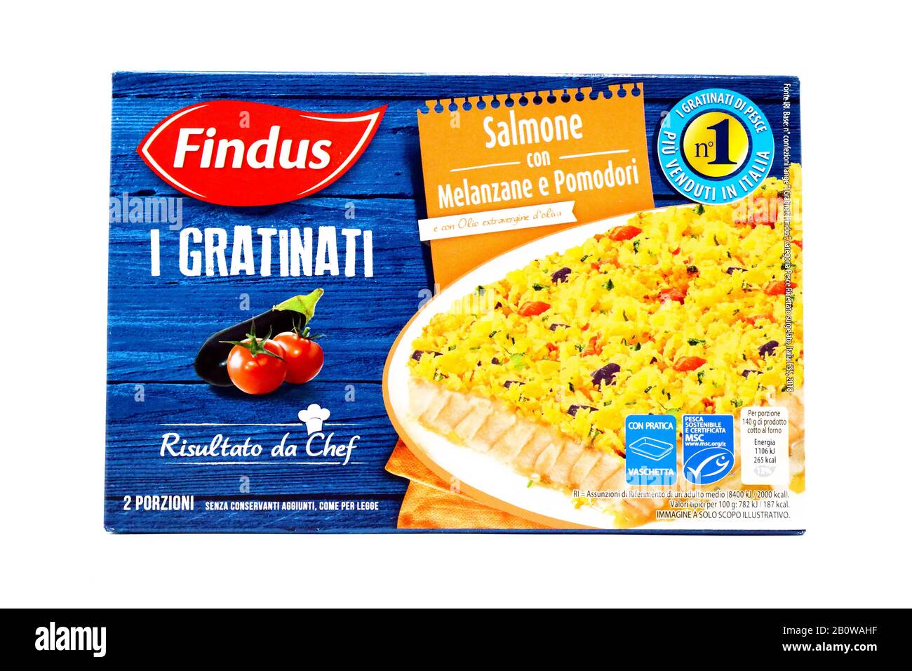 Salmón de Findus con plantas de menuza, tomates y migas de pan. Findus es  una Marca de alimentos congelados de Nomad Foods Group Fotografía de stock  - Alamy