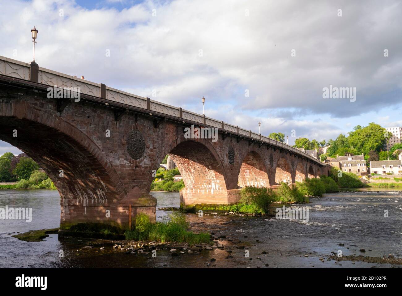 El viejo puente en Perth Perthshire, Escocia, Reino Unido Foto de stock